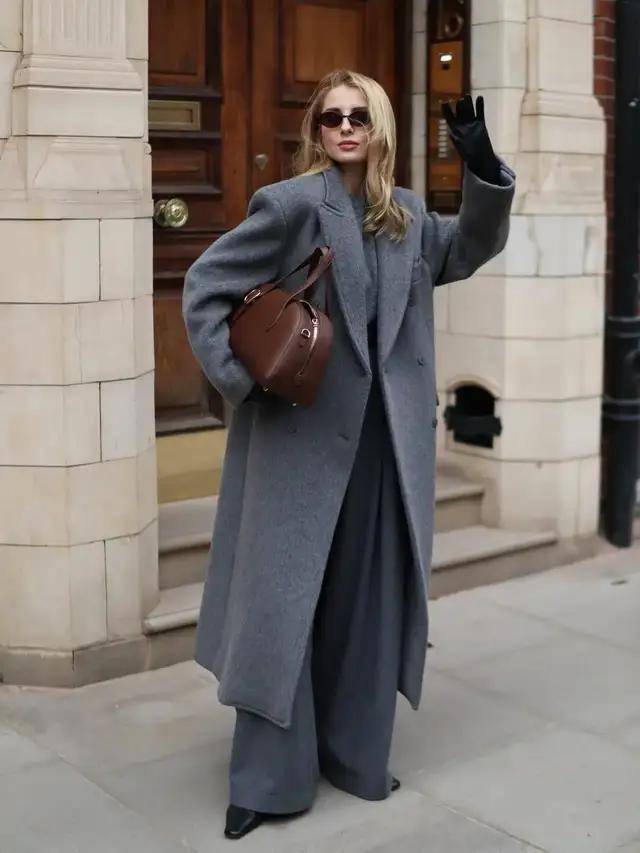 今冬“大衣＋阔腿裤”最火！这么穿美爆了，高级又好看 (图2)