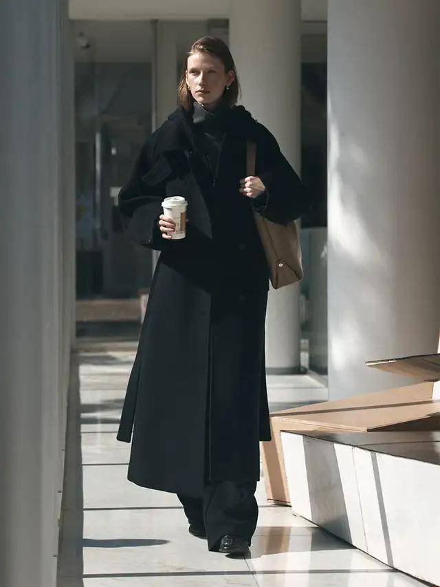 今冬“大衣＋阔腿裤”最火！这么穿美爆了，高级又好看 (图7)