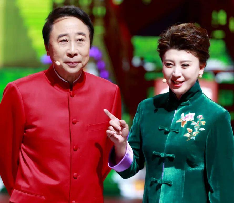 闫学晶毫发无伤？辽宁卫视关评不回应，佐香园官网首页还是闫学晶 (图16)