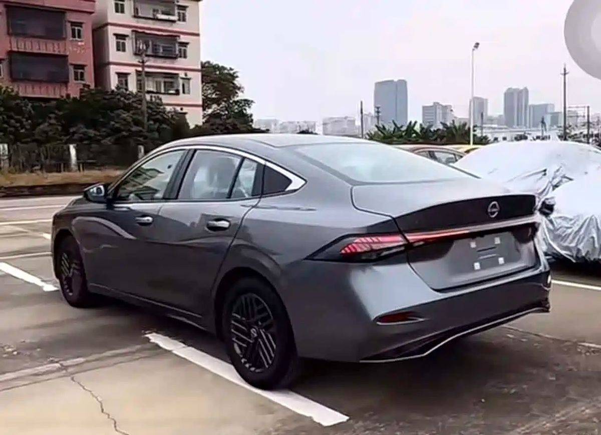 东风日产全新轩逸量产下线，外观内饰升级，一季度上市引期待(图2)