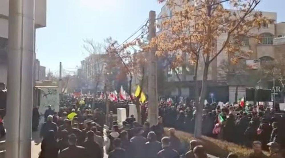 伊朗多地举行公共集会 谴责近期骚乱活动(图1)