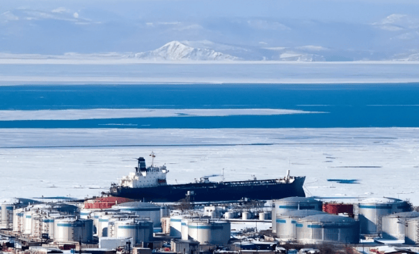  中国开始算总账，特朗普颁布禁令，不准7国购俄石油？全面收割开始 (图3)