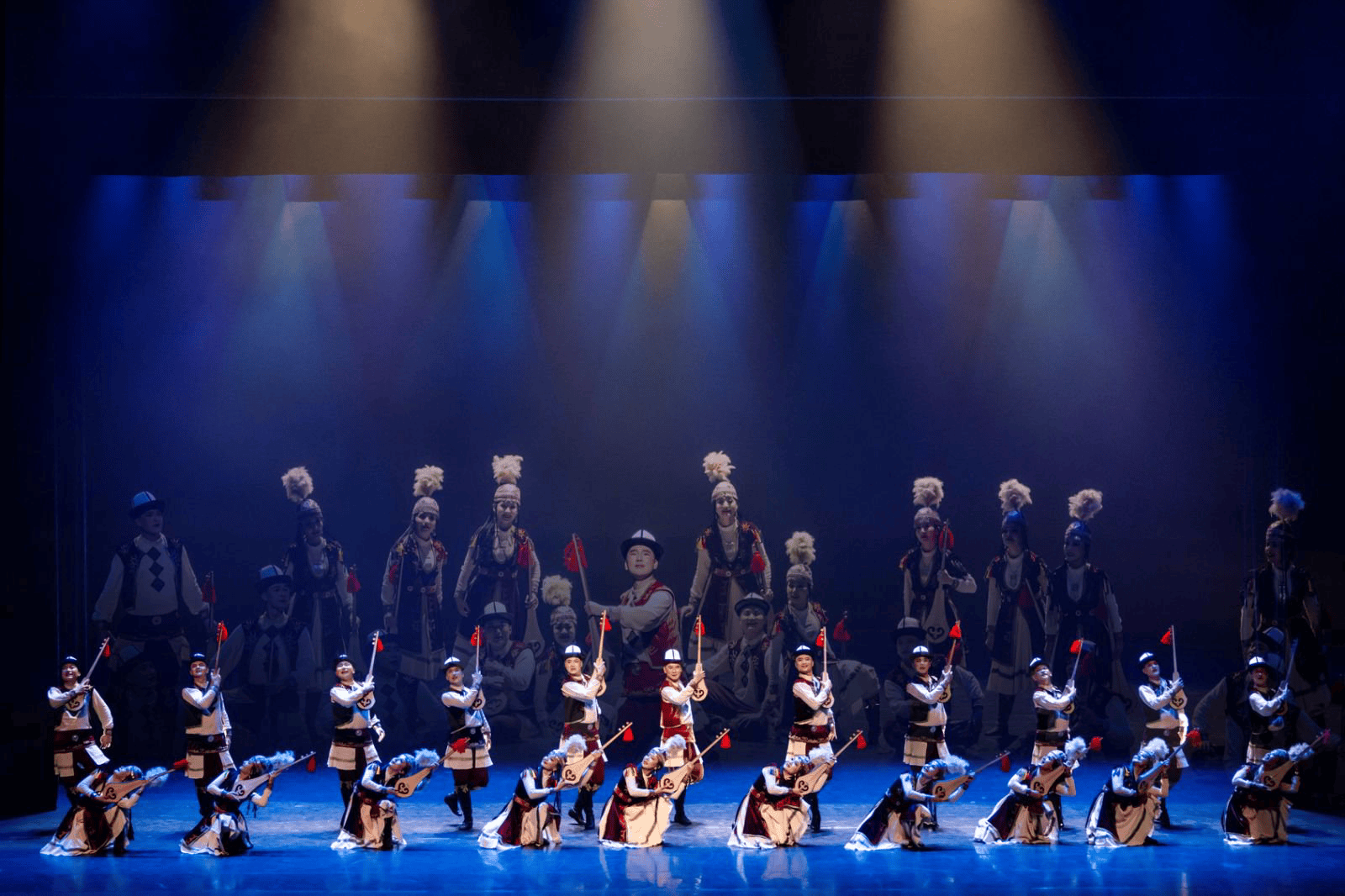 “山河之韵 踏歌而行”文化润疆舞蹈展演圆满落幕 (图3)