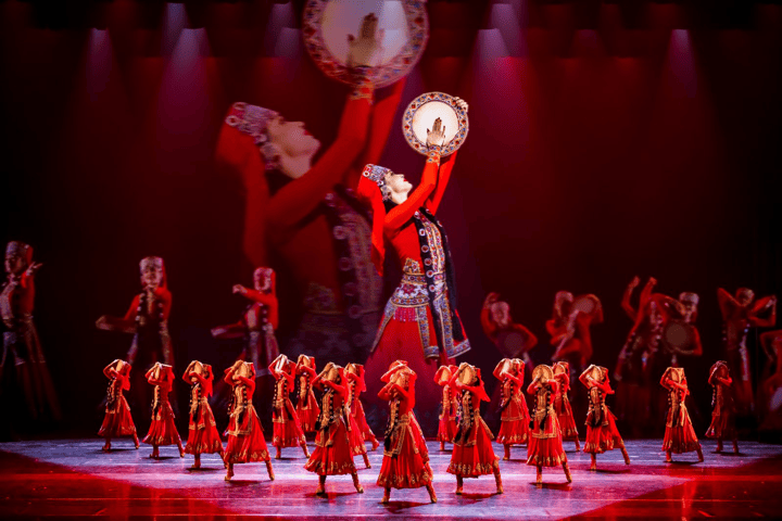 “山河之韵 踏歌而行”文化润疆舞蹈展演圆满落幕 (图6)