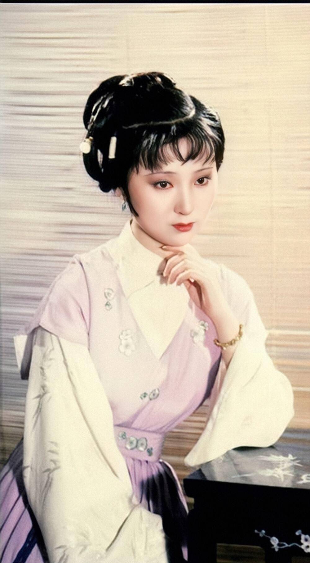 读《红楼梦》：黛玉，那个让现代人又爱又怜的“作精”女孩 (图3)