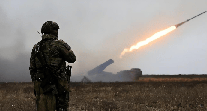 俄军重启轰炸用上“3吨重弹头”！FAB3000滑翔弹首秀，300米内无人生还 (图2)