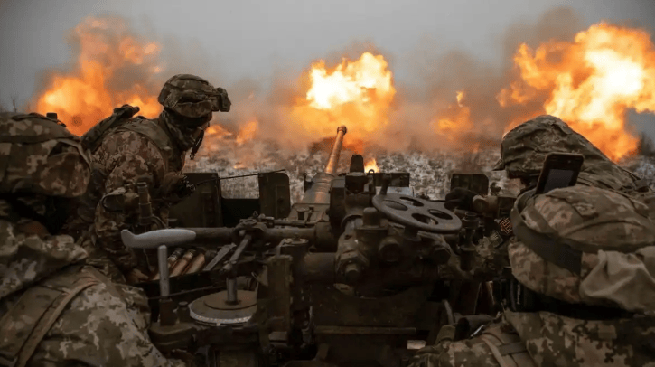 俄军重启轰炸用上“3吨重弹头”！FAB3000滑翔弹首秀，300米内无人生还 (图4)