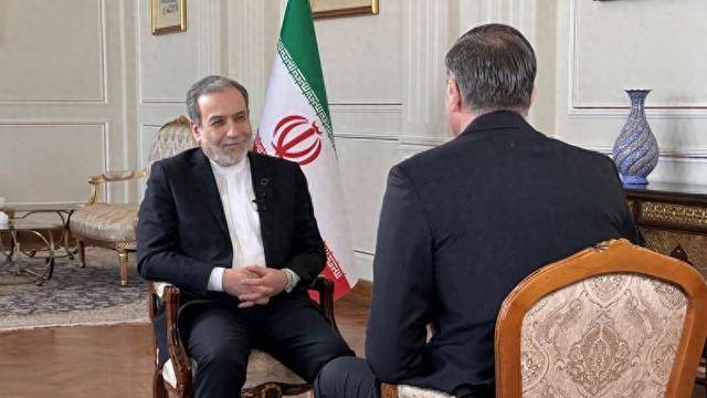 美伊不打了？伊朗外长最新表态，完全同意特朗普的要求，正在谈判 (图1)