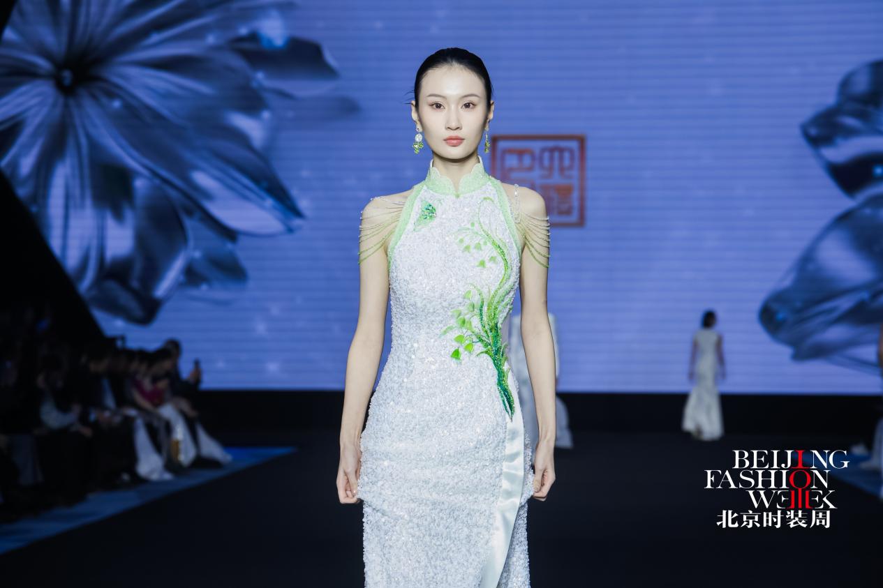 序启新章 AW2026北京时装周盛大启幕(图4) 序启新章 AW2026北京时装周盛大启幕(图4)