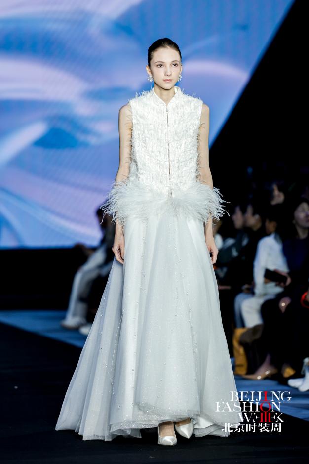 序启新章 AW2026北京时装周盛大启幕(图5) 序启新章 AW2026北京时装周盛大启幕(图5)