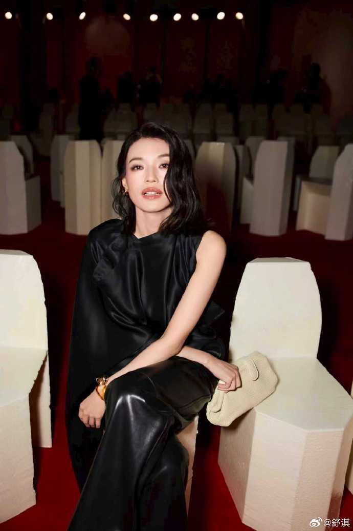 舒淇回应获奖没感谢冯德伦,等到年末再一次性谢完 (图5) 舒淇回应获奖没感谢冯德伦,等到年末再一次性谢完 (图5)