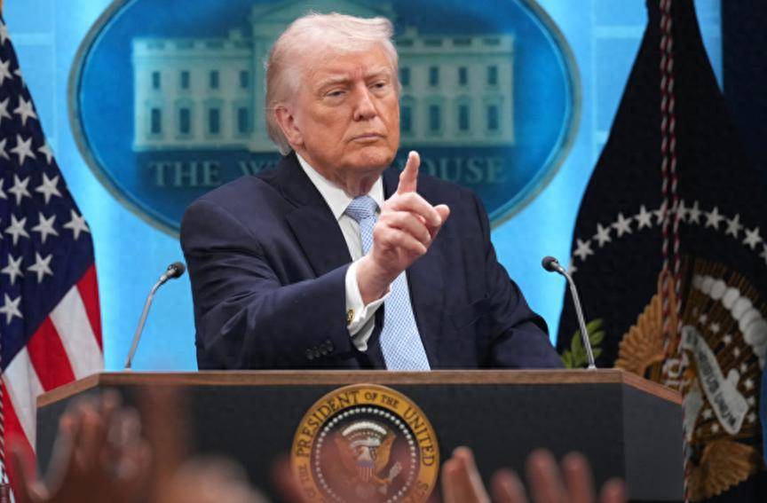 美伊停火失败!特朗普气急败坏,开出50%关税罚单(图1) 14fa2fe6aedf4ee9b283a87bfbe8bca7_tplv-tt-origin-web_gif.jpeg