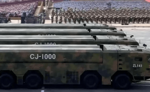 中东仅用四枚导弹打出史诗级效果，美媒：中国有1700枚，怎么防？ (图6)