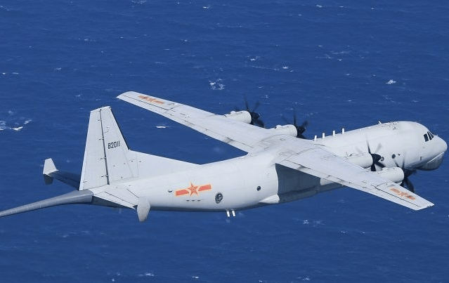 日战机长见识了，东海上出现前所未见中国战机，美日潜艇藏不住了 (图3)