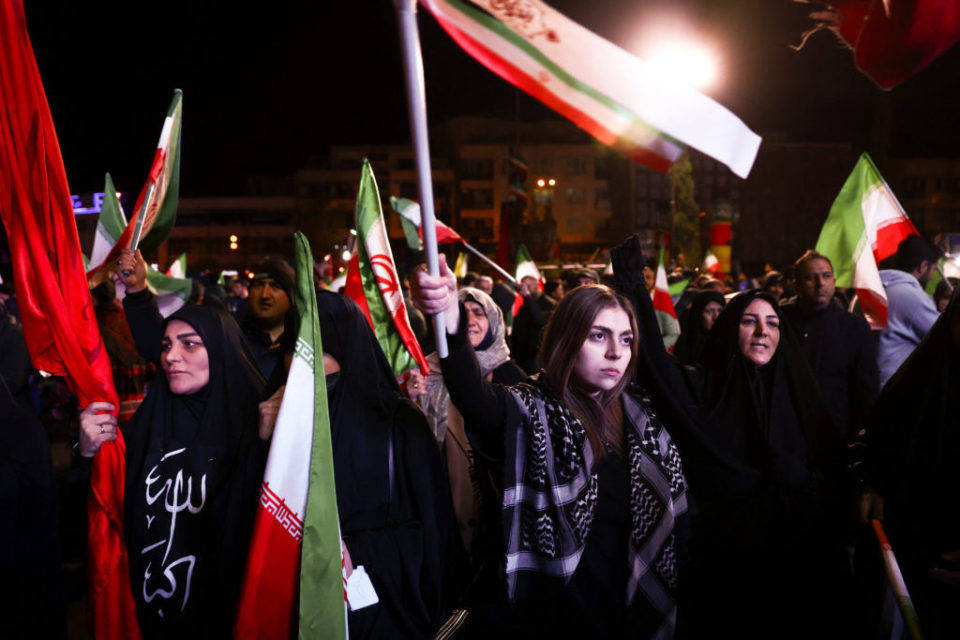 以军持续进攻,称停火范围不包括黎巴嫩 (图1) 以军持续进攻,称停火范围不包括黎巴嫩 (图1)